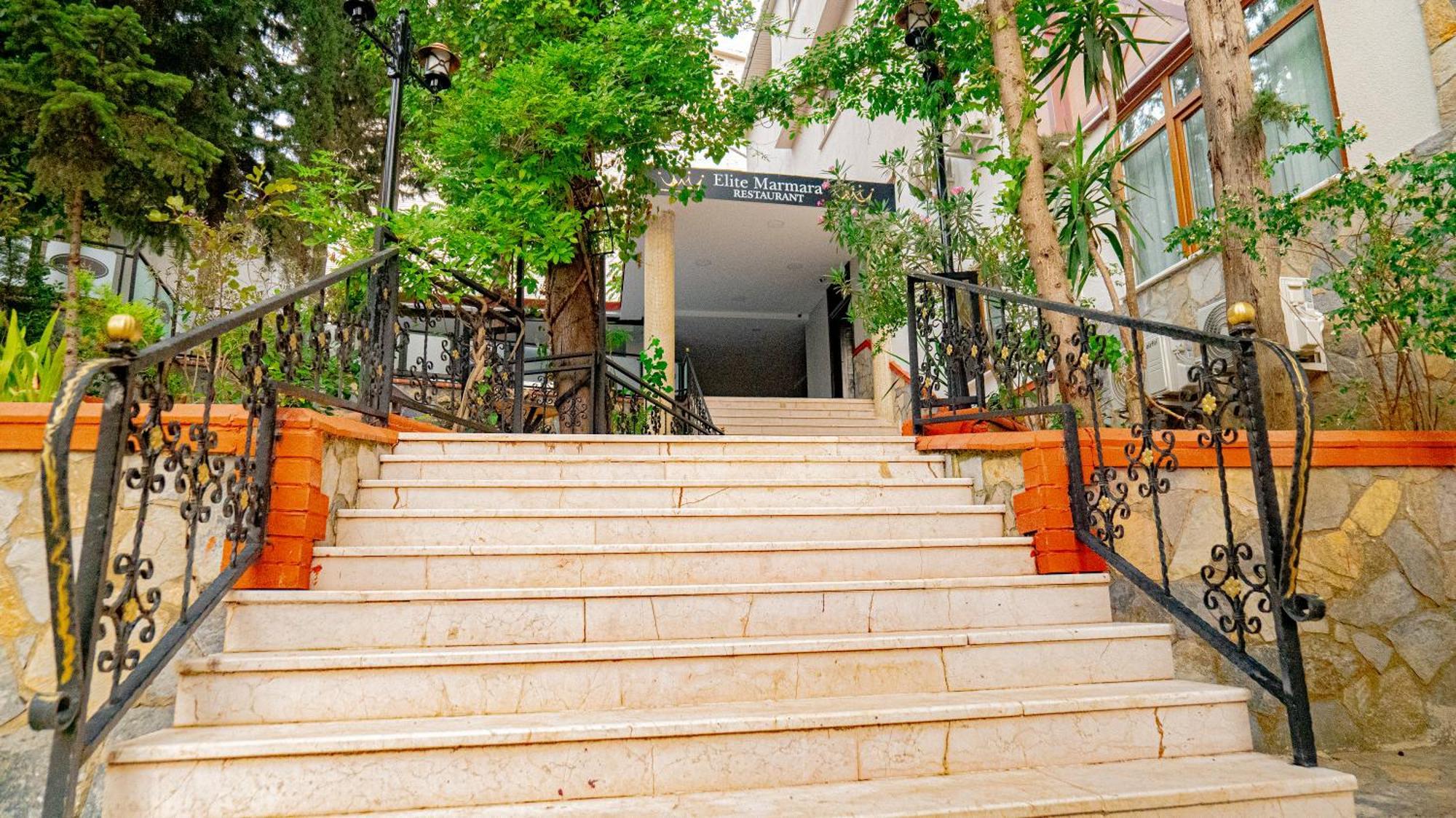 Elite Marmara Pansiyon Camlica Istanbul Exterior foto